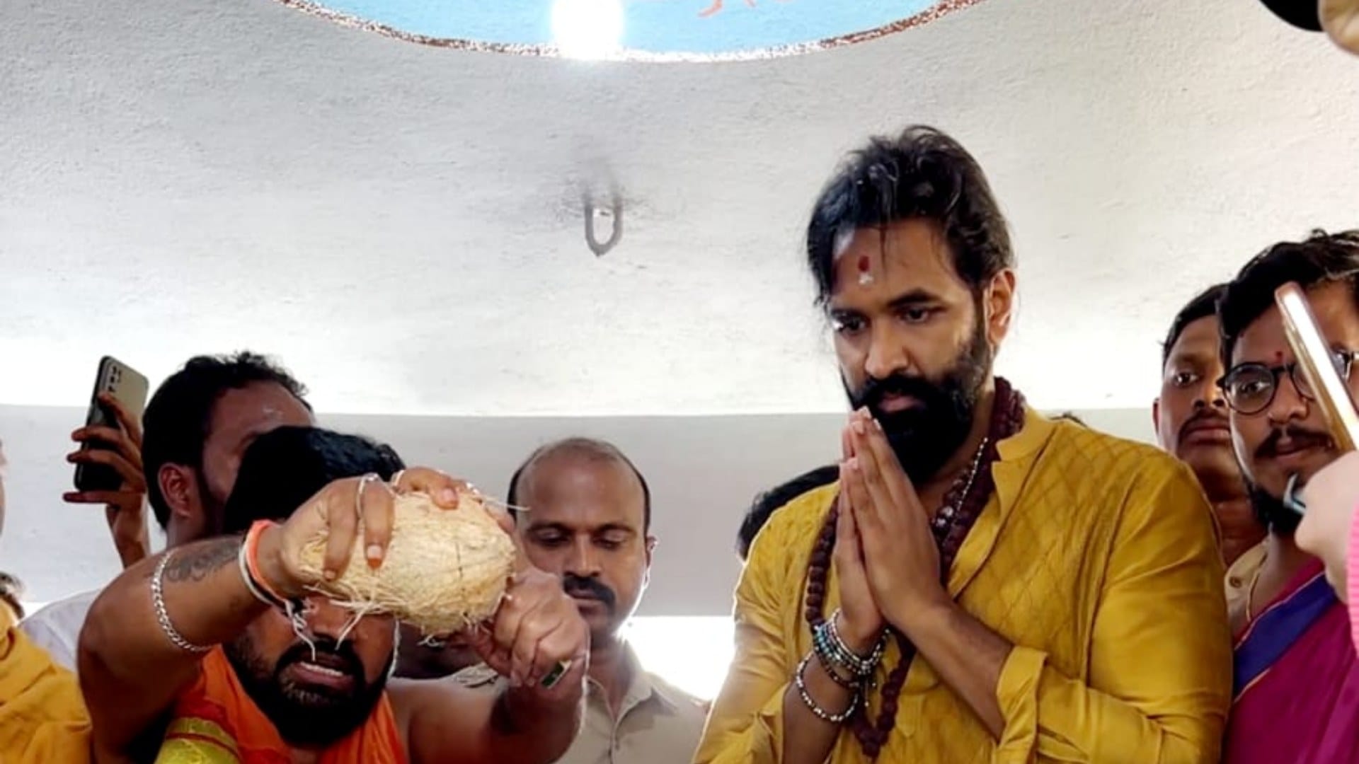 Vishnu Manchu Visits Kannappa Birthplace Offers Prayers at Shiva Temple Ahead of Film Release