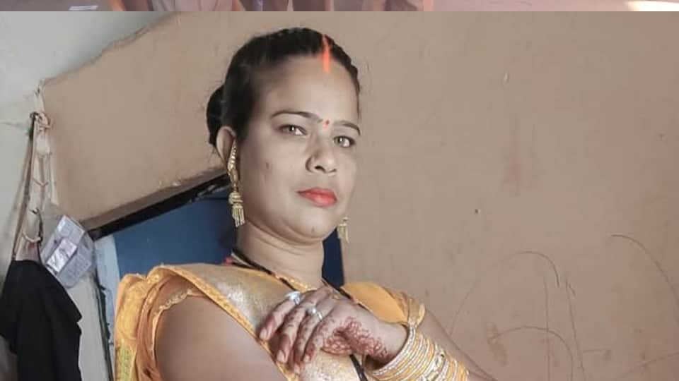 Prayagraj Radha Murder Case Lover turned out to be murderer her throat was slit with a saw