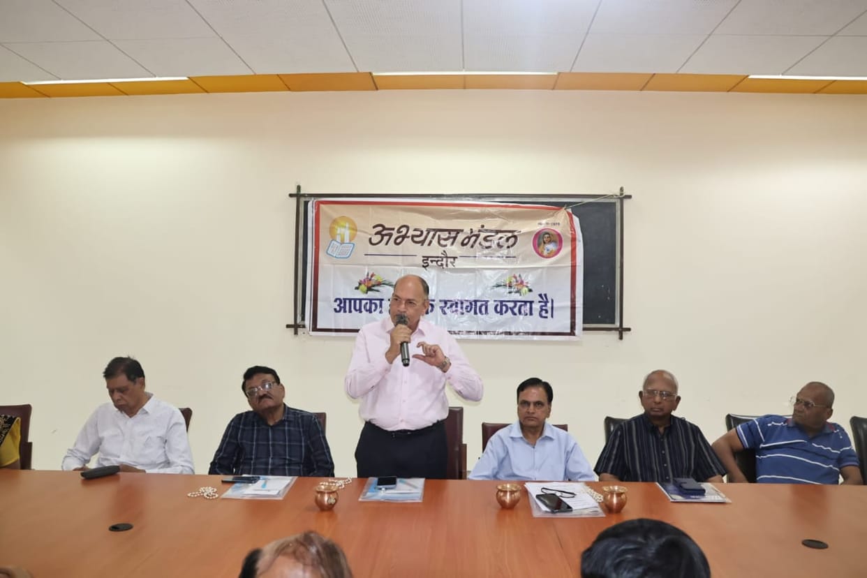 Indore: Speaker said in the discussion of Abhyaas Mandal- 26 percent of the tax of the entire state goes to th