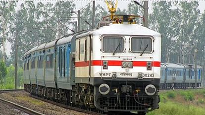 SECR Train cancelled news: 36 trains cancelled in April, four trains run via other routes, CG News