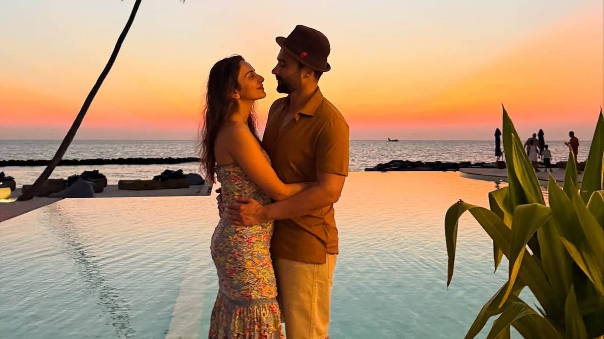 De De Pyaar De 2 Box Office day two total earning Ajay devgn film