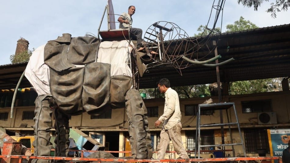 Indore News A 1.5 Ton Elephant Made from Scrap to Throw Colors and Water in Rang Panchami Celebration
