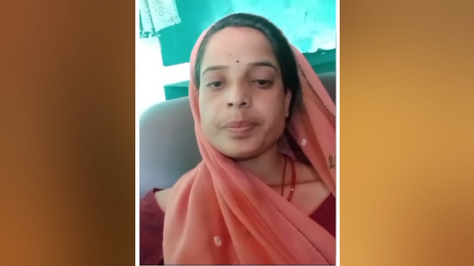 Woman commits suicide by making a 1.35 minute video in jhansi