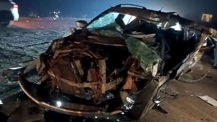 CG: कार और ट्रैक्टर के बीच आमने-सामने जोरदार भिड़ंत, डाटा एंट्री ऑपरेटर की मौत; तीन घायल