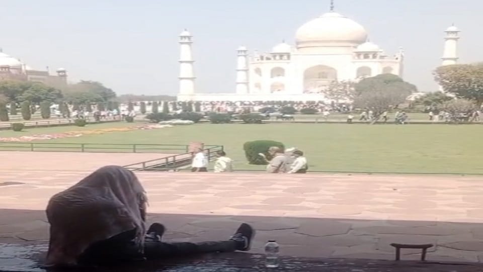 Such disaster befell Taj Mahal stampede among tourists some sat covering their faces while others had to run
