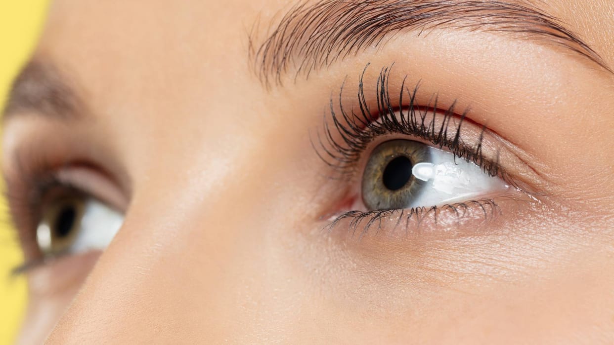 Grow your eyelashes naturally without extensions try these tips today say goodbye to fake eyelashes