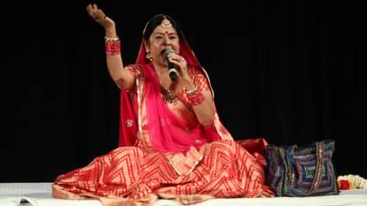 प्रख्यात लोक गायिका मालिनी अवस्थी