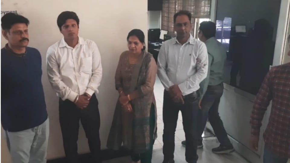 Class IV employee assaulted in Yamunanagar employment office