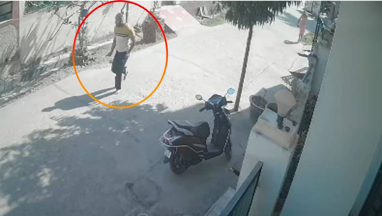 Udaipur News Former District Education Officer attacked with knife in broad daylight accused arrested