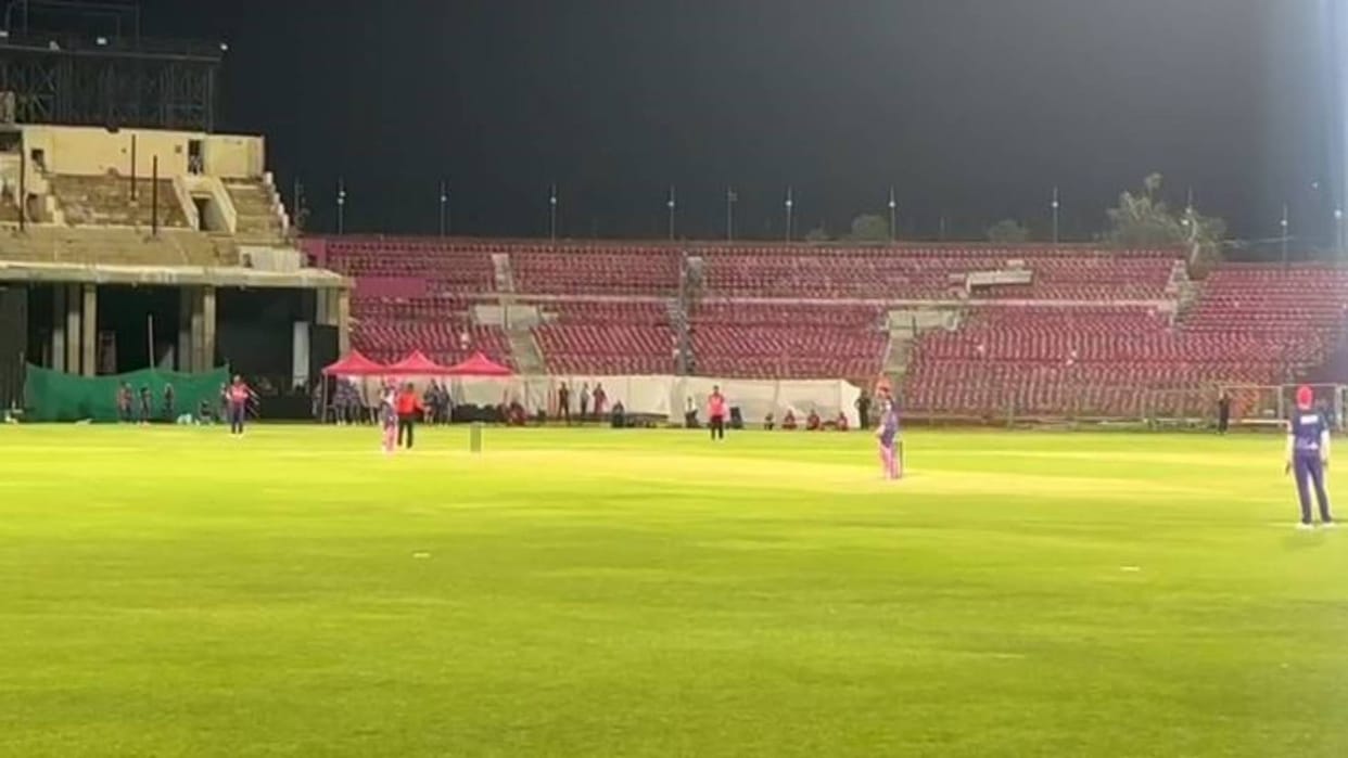 Rajasthan Royals fast bowler Jofra Archer health deteriorated he was taken to a private hospital