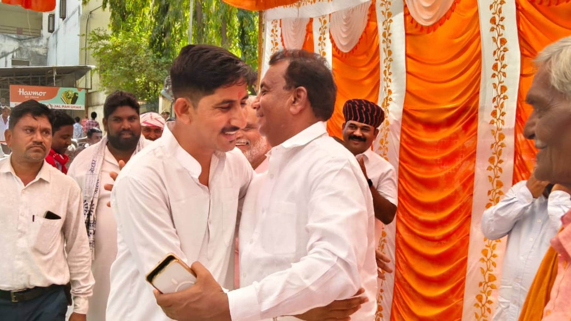 Rajasthan Banswara Discussion meeting MP Rajkumar Rot MLA Arjun Singh Bamania before Panchayati Raj elections