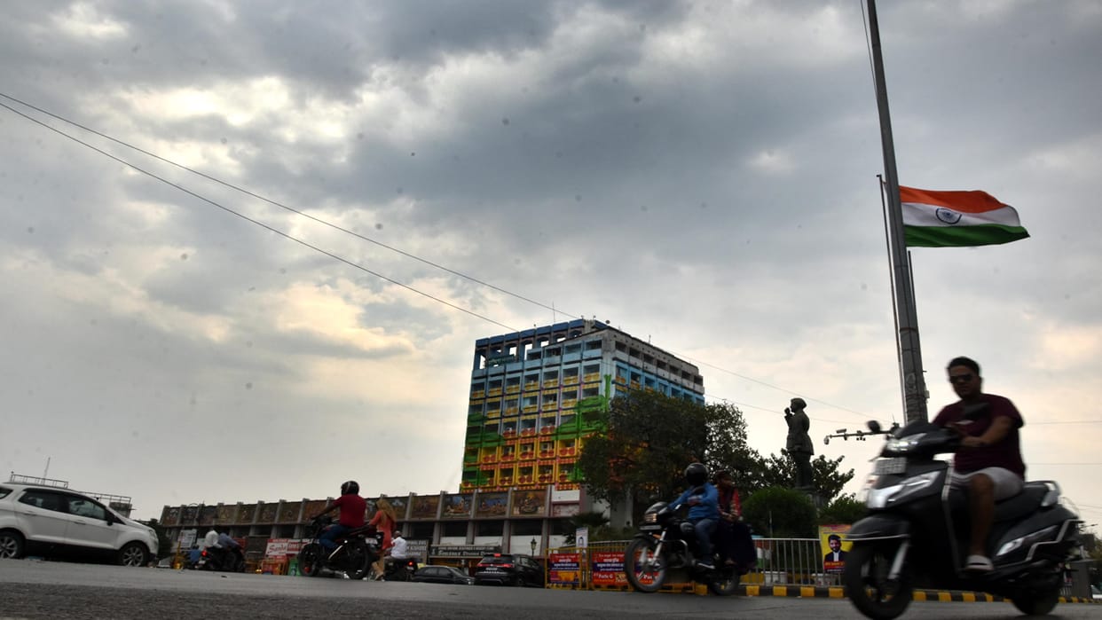 Clouds during the day, drizzle at night, effect of western disturbance