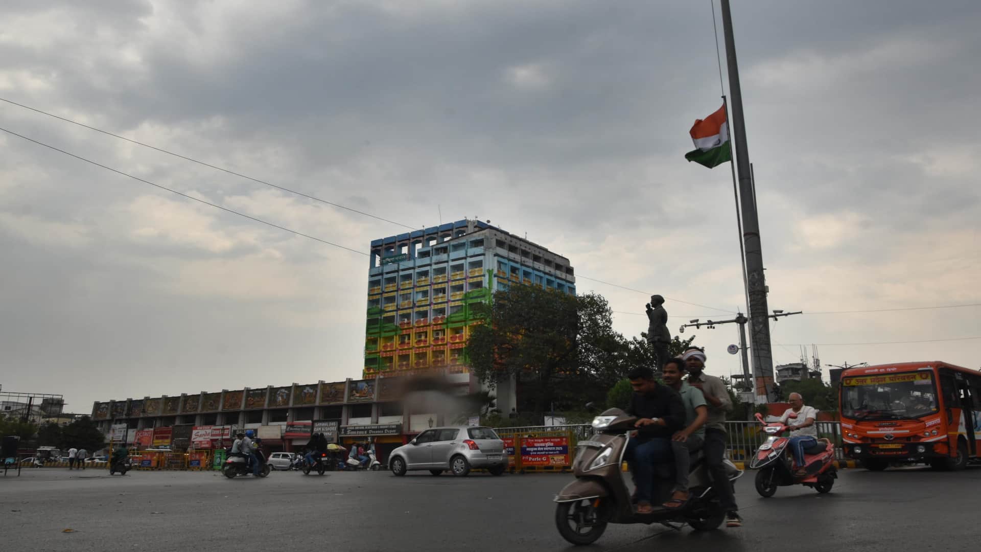 सुभाष चौराहा, सिविल लाइंस प्रयागराज।