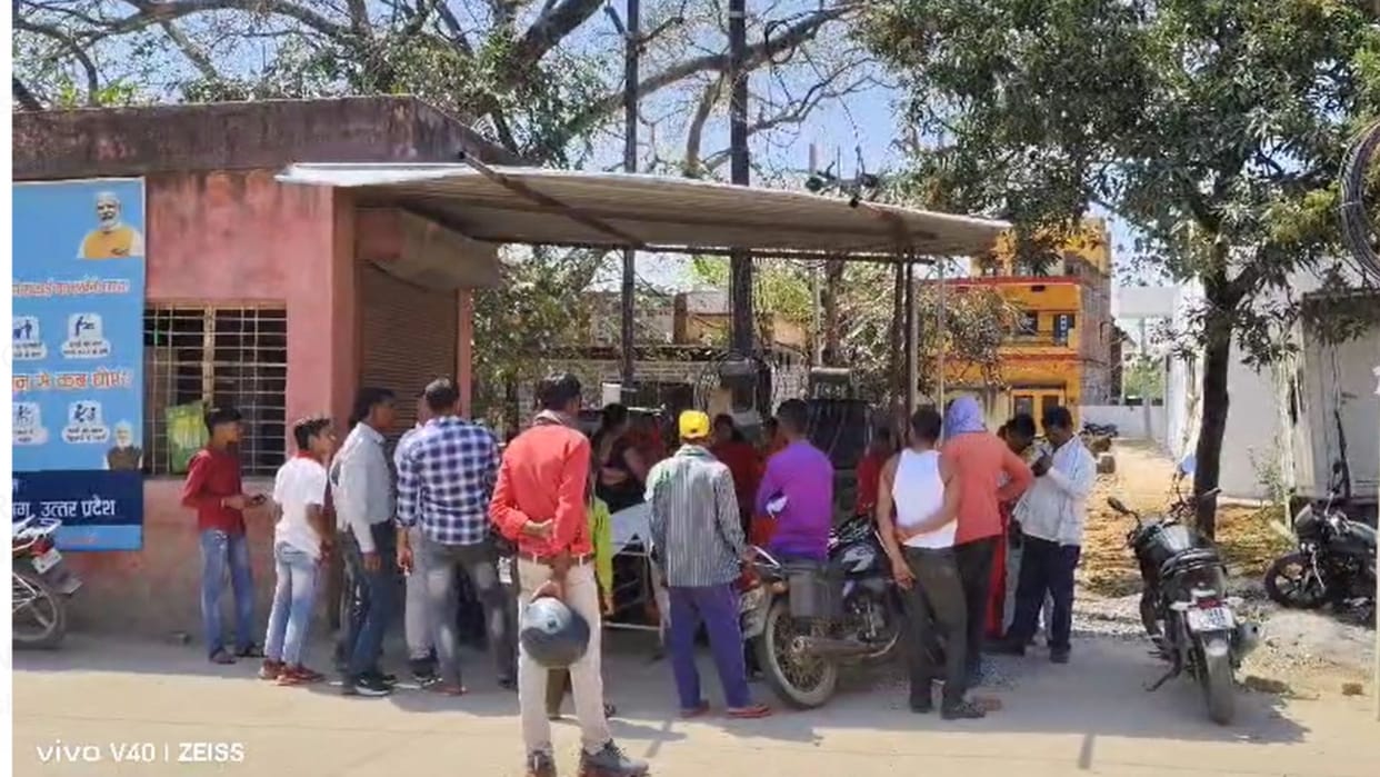 The body of a married woman was found hanging from a noose in Sonebhadra
