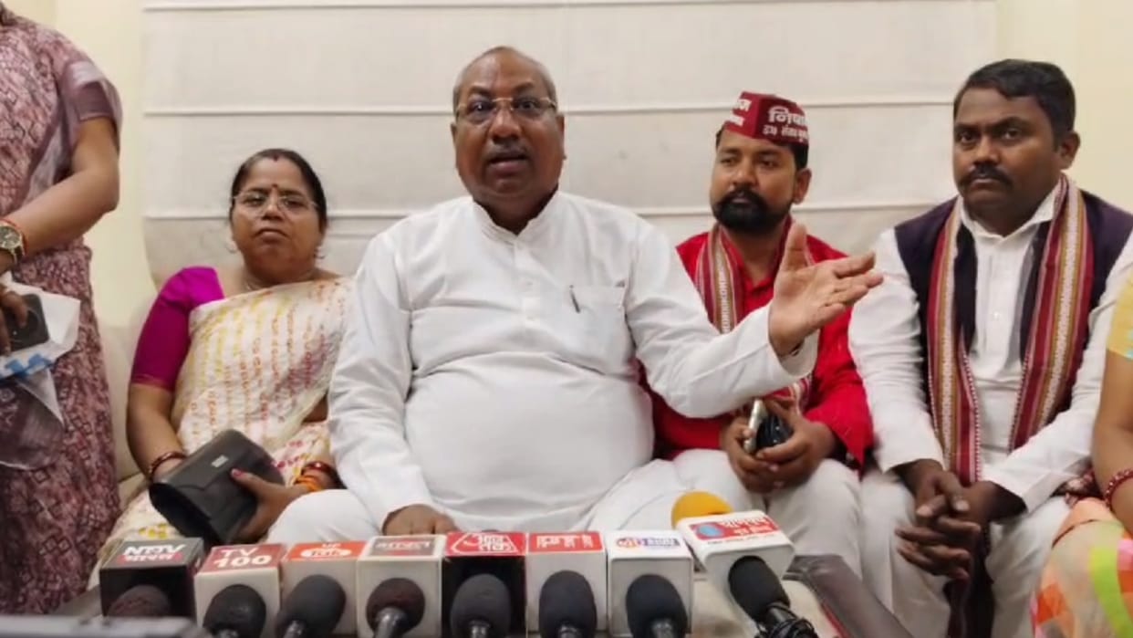 UP: UP minister Sanjay Nishad said- Nagpur who considers Aurangzeb as an ideal