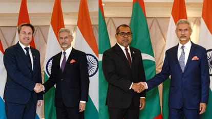 Jaishankar meets UK NSA; interacts with counterparts from Nepal, Thailand, Latvia, other countries Hindi News