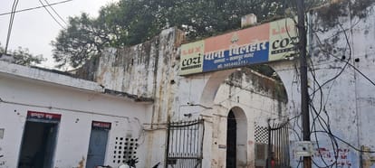 Kanpur Extortionists face exposed demanded 10 lakhs instead of 50 businessman went under police protection