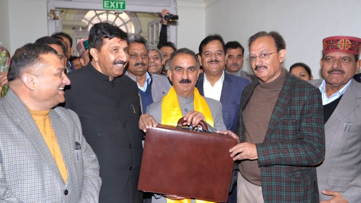 Himachal Budget 2025 25 thousand people will get government jobs one thousand bus routes