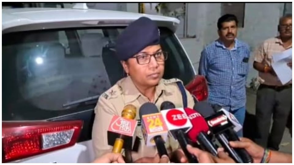 MP News: 20 accused arrested in Mauganj riot SP Rasna Thakur