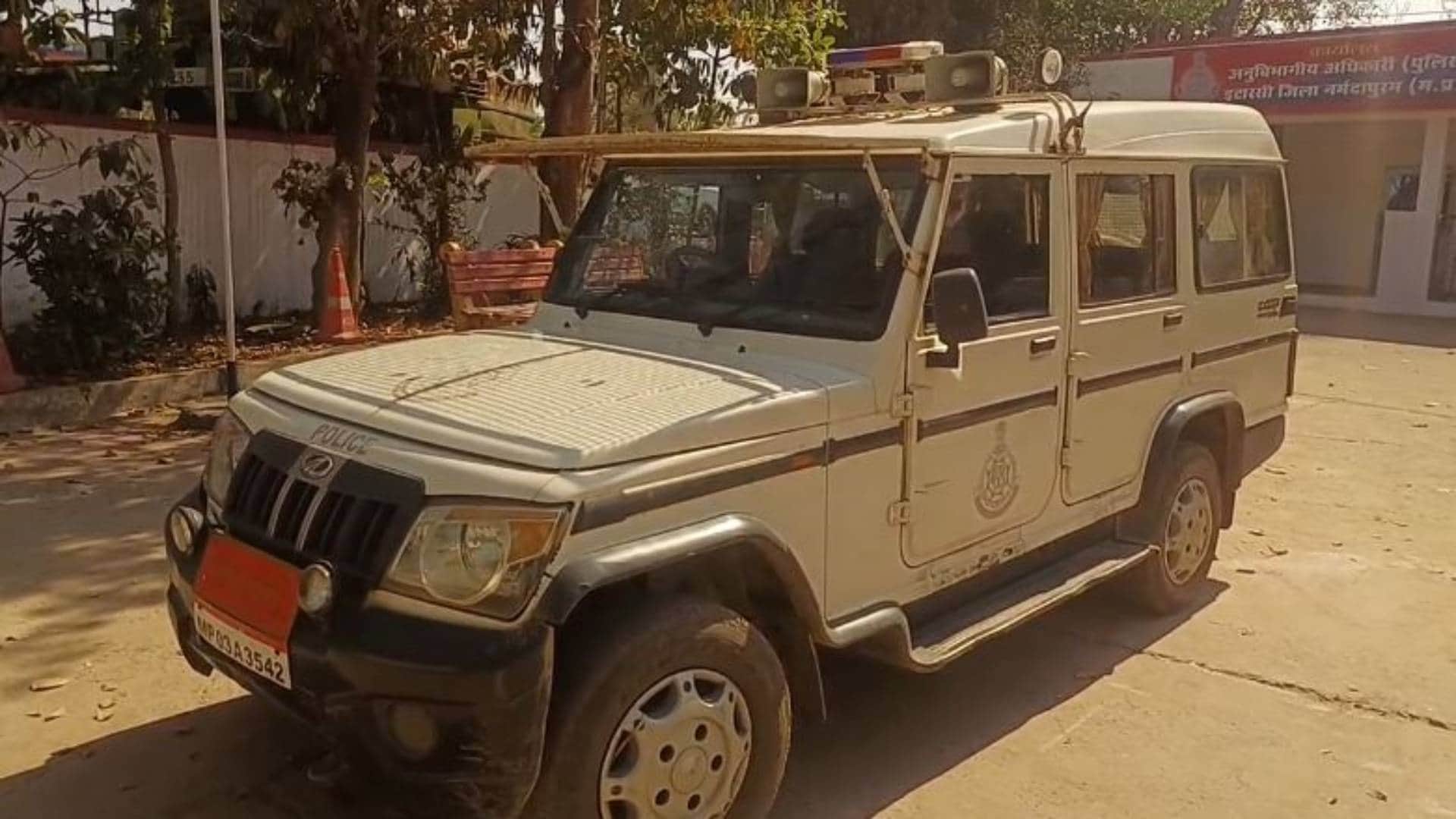 नर्मदापुरम पुलिस वाहन
