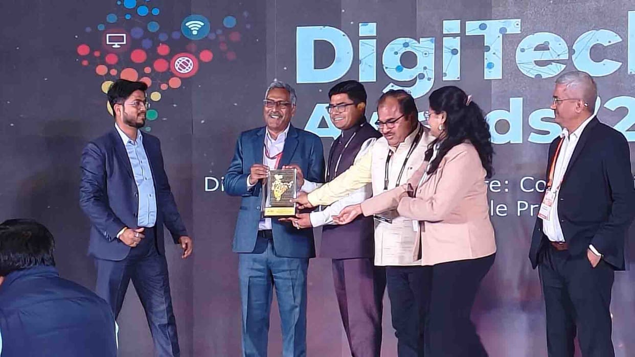 District Magistrate Ghanshyam Meena gets award for digital project Jagriti