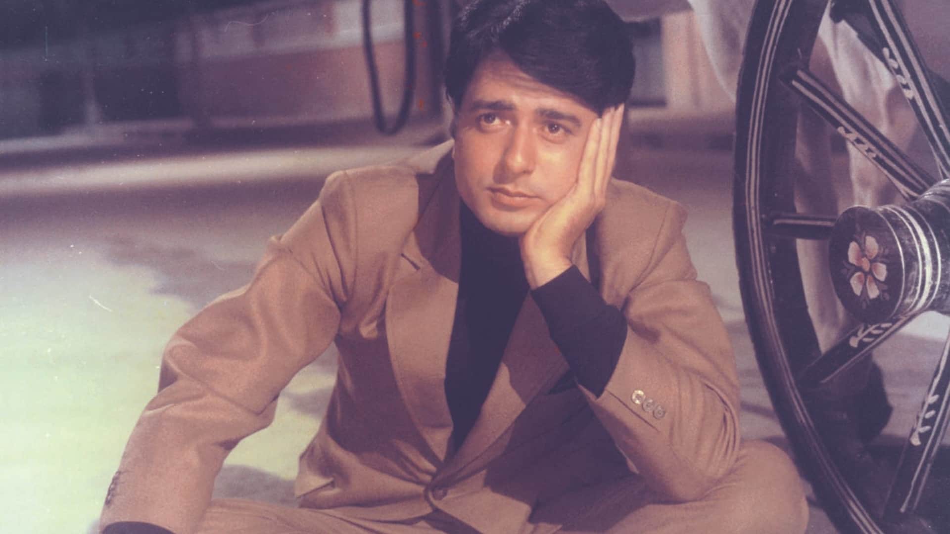 Navin Nischol birth anniversary on 18 March know more about personal life marriage and career