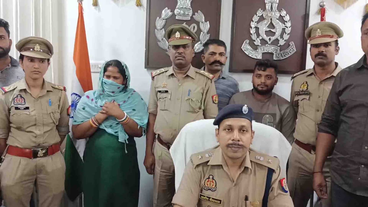 Smuggler who brought ganja in suitcase from Orissa by Tejas train arrested along with supplier