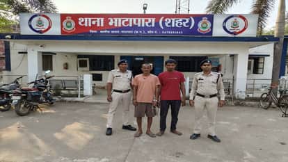 Two accused brandishing knife and sword arrested police took action in Balodabazar-Bhatapara