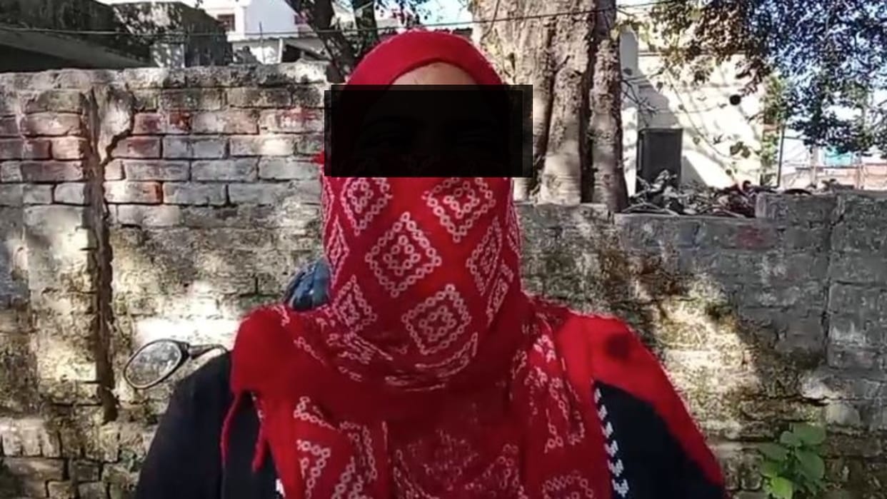 52 year old woman fell in love with 30-year-old man she adamant on marrying her lover in shahjahanpur