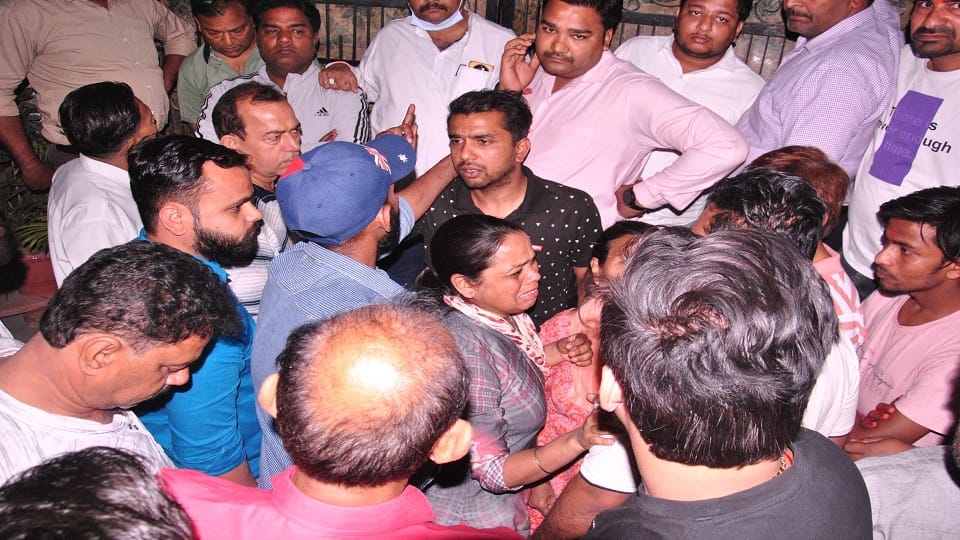 In Meerut wife along with her lover killed her husband