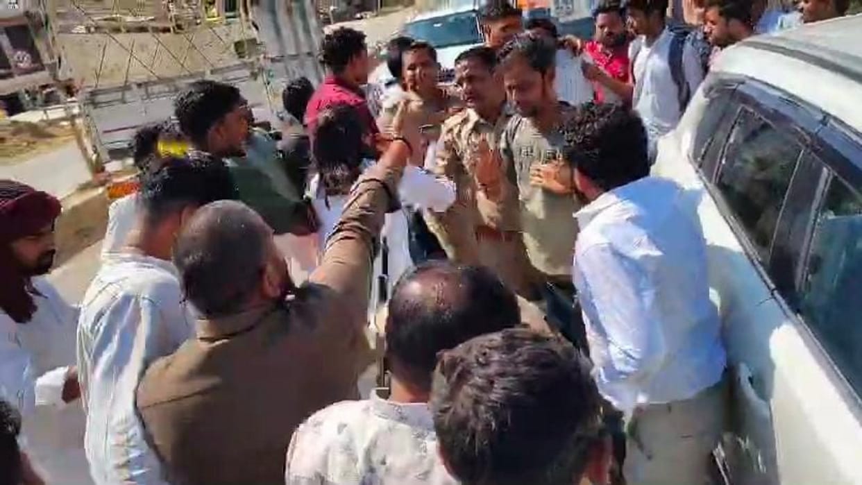 BJP Yuva Morcha district general secretary beaten up in public, 50 lakh extortion money demanded