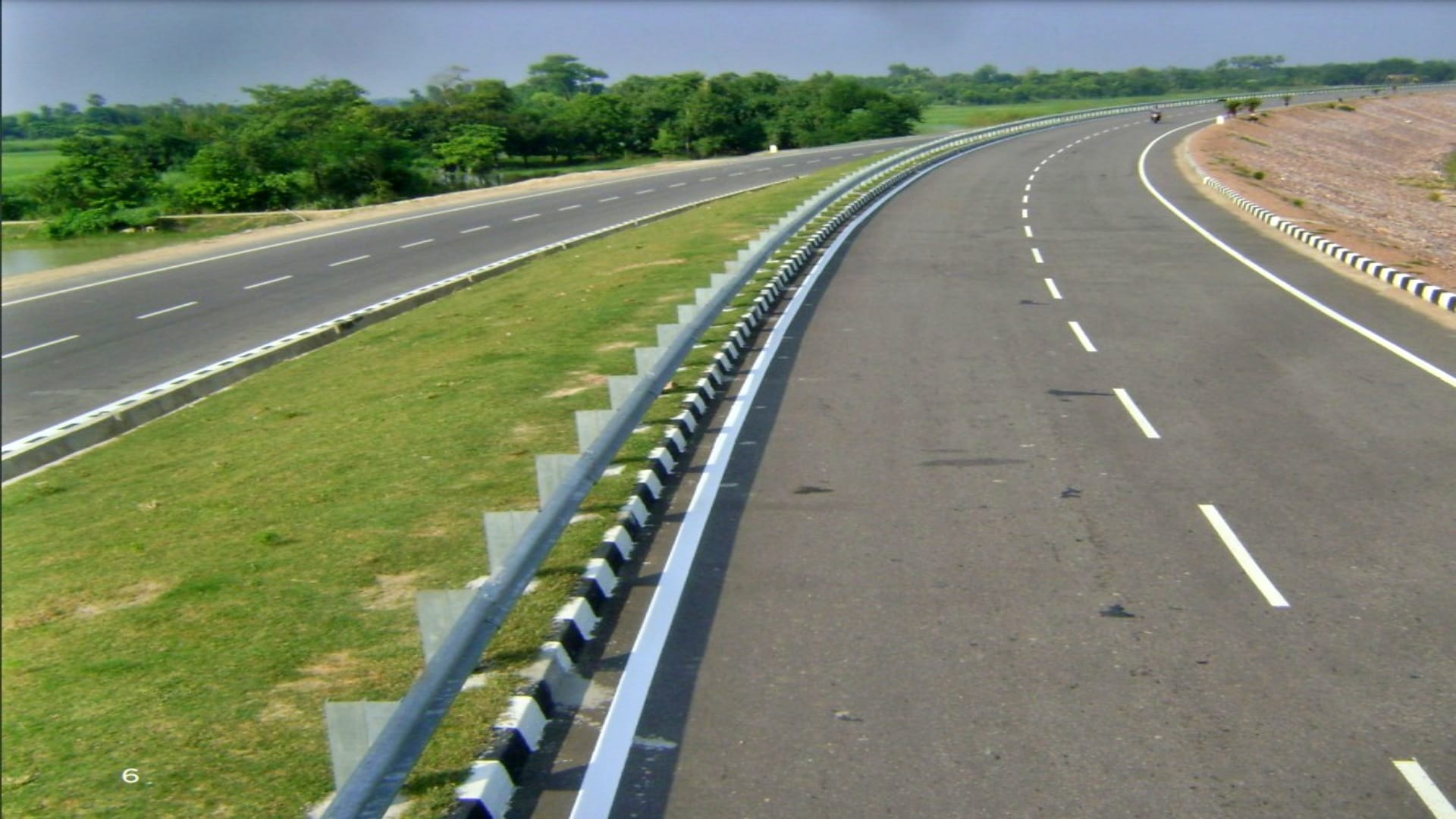 young software engineer biker died due to high speed in Gurugram