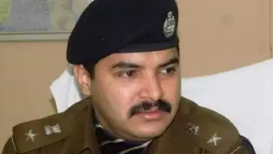 UP: Alert regarding foreign citizens in Meerut, these instructions came on Bageshwar Dham and Eid namaz