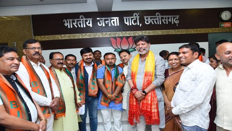 CG Politics: जनता कांग्रेस जोगी के जिपं सदस्य संदीप यदु बीजेपी में शामिल हुए, प्रदेश अध्यक्ष ने दिलायी सदस्यता