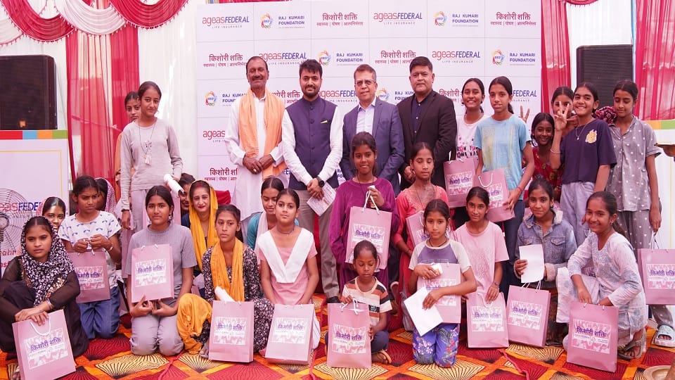 Organizing program to promote health, nutrition and self-reliance of adolescent girls