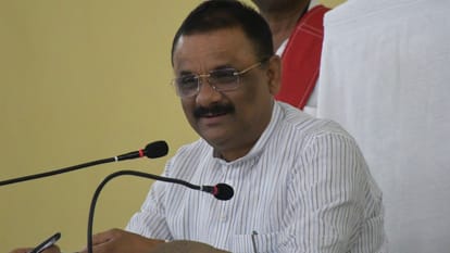 Politics over sewer issue Mayor hits back Akhilesh Yadav x post terms discovery of sacks and debris conspiracy