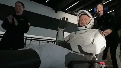 Sunita Williams Splashdown: सुनीता-बुच के साथ अमेरिकी समुद्र में उतरा स्पेसएक्स ड्रैगन, देखिए पहली तस्वीरें US Florida Sunita Williams Barry Wilmore astranauts Return ISS NASA SpaceX Dragon Splashdown Updates photos