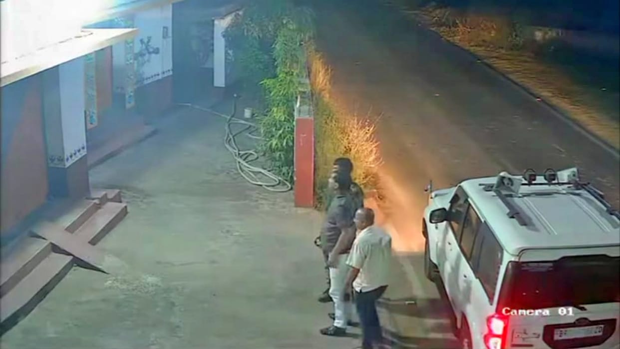 Nawada News: FIR lodged against MLA husband Akhilesh Singh embroiled in extortion dispute, bodyguard suspended
