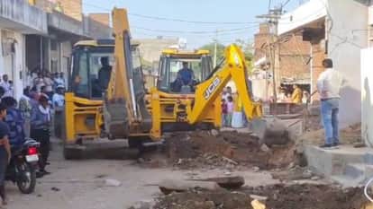 Dholpur News Anti-encroachment campaign of city council yellow paw runs on Jagdish Talkies Road