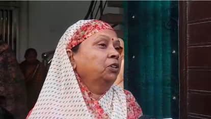 साैरभ की मां रेणु देवी