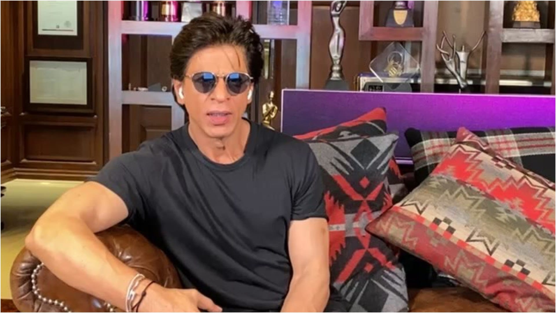 Shahrukh Khan New Rented House Owner Bhagnani Family's Luxury Apartment Location Rent Price