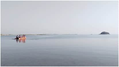 MP News Boat Capsizes in Shivpuri's Mata Tila Dam One Dead Eight Rescued