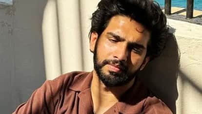 Amaal Mallik claims he earned one and half lakh from a song but label earned  100 crore