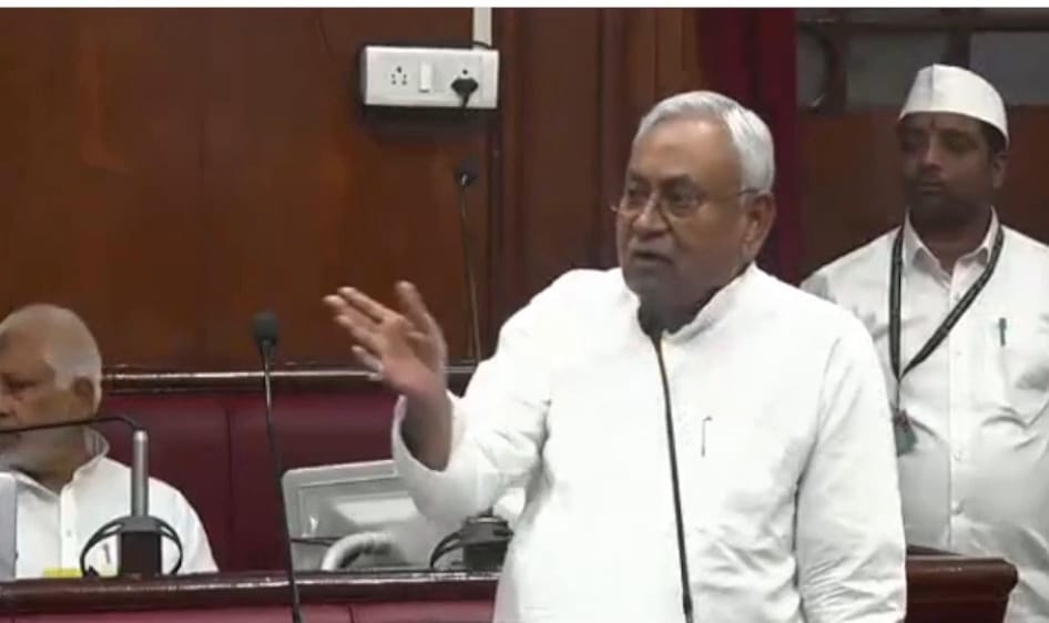Bihar News : RJD Party Rabri Devi statement on CM Nitish kumar clash in bihar vidhan parishad