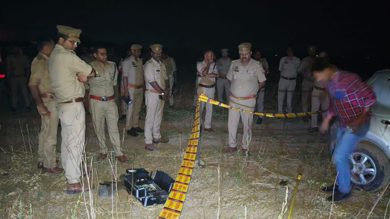 Ballia Police Encounter Four ATM Fraudsters Arrested After Gunfight One Injured and Hospitalized