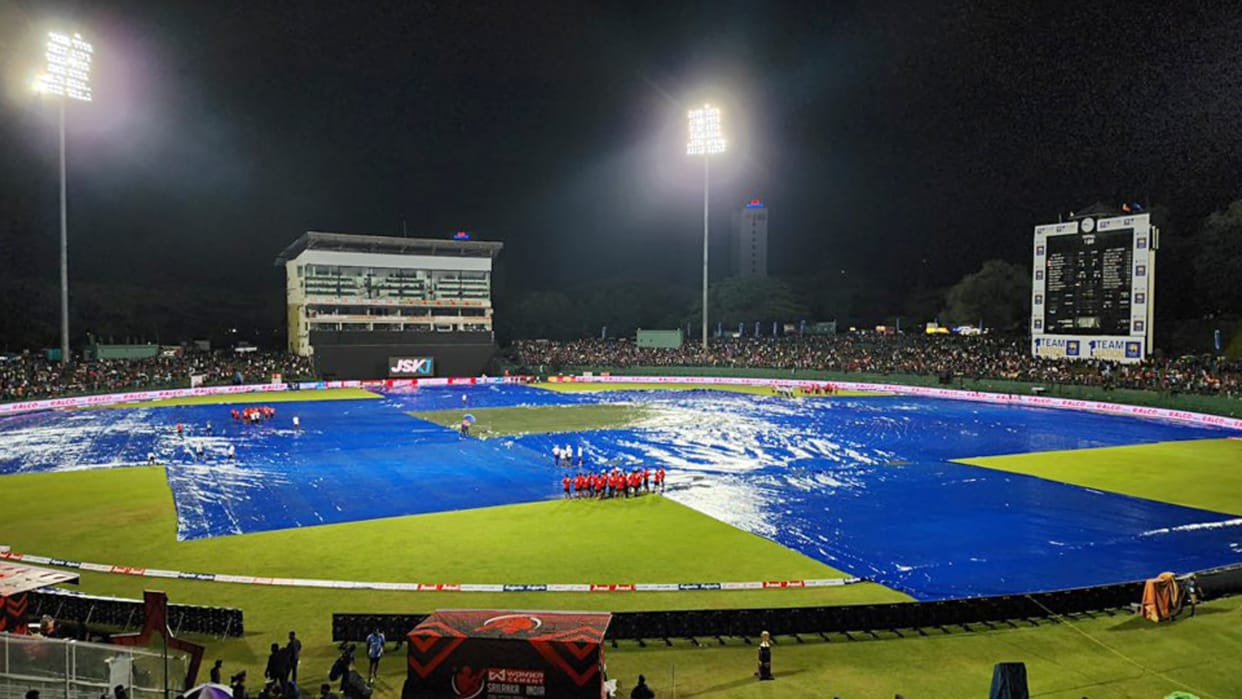 ipl 2025 kkr vs rcb opening match will be affected by rain know weather forecast report updates