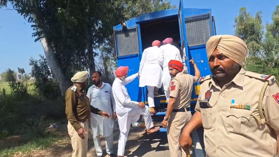 Kisan Andolan Case filed against 100 farmers including Sarwan Singh Pandher sent to Patiala jail