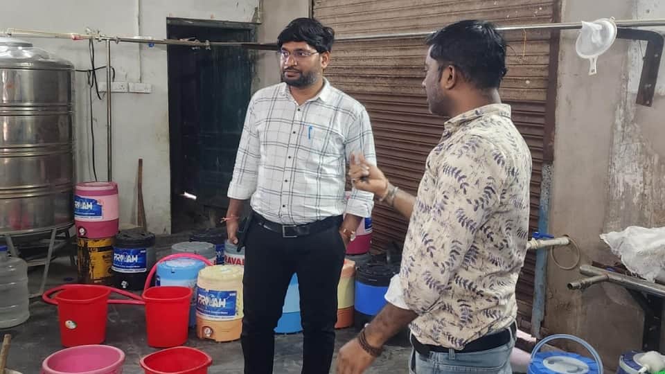 Food and Drug Administration team checked the quality of beverages