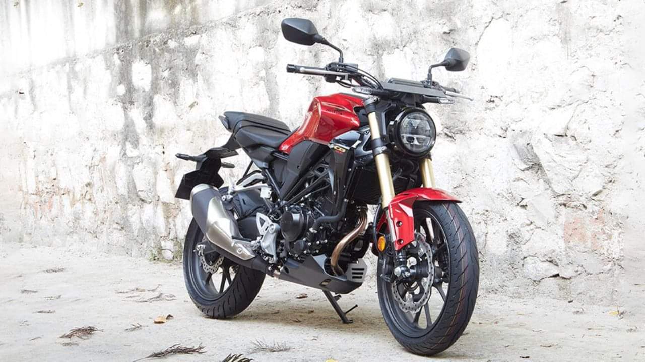 best bikes under 2.5 lakhs in india with dual channel abs powerful engine and stylish design