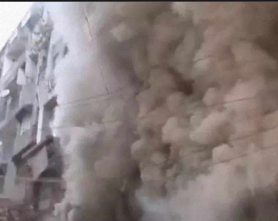 Fire in shops of Indore's Cloth Market, more than six shops burnt to ashes